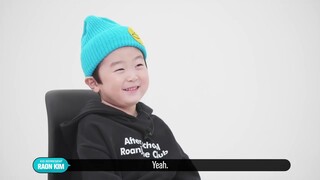 A 6 Year Old Kid Talks with The Korean Zombie - 코리안 좀비와 대화하는 6살 아이