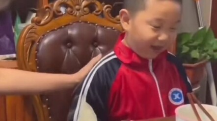 Kid’s face lights up when they get home to find the homeroom teacher already there!