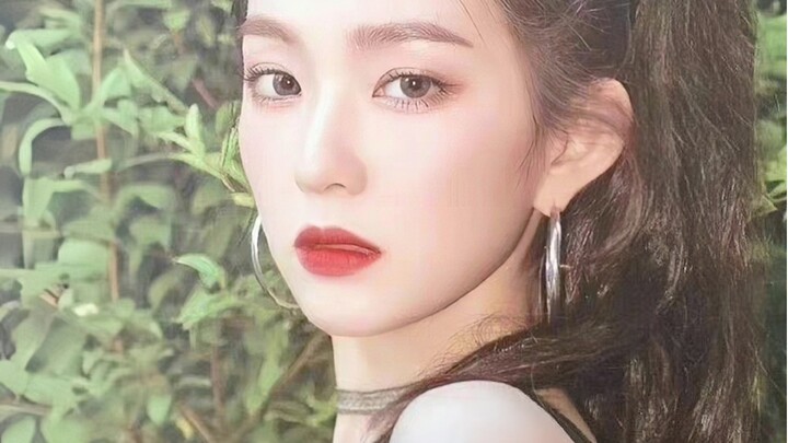 المعجبون فقط هم من يمجّدون جمالها.