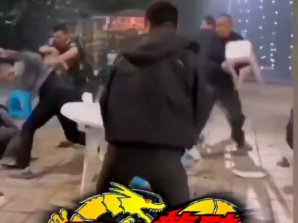 “คุณอยู่ไม่ได้ถ้าไม่สู้”!