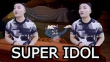 Tom đánh đàn Super Idol