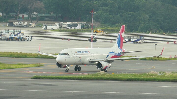 Heavy Rain Disrupts Kathmandu Airport | Plane Spotting