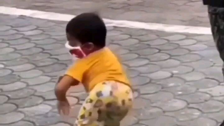 goyangin dulu aja cuy......