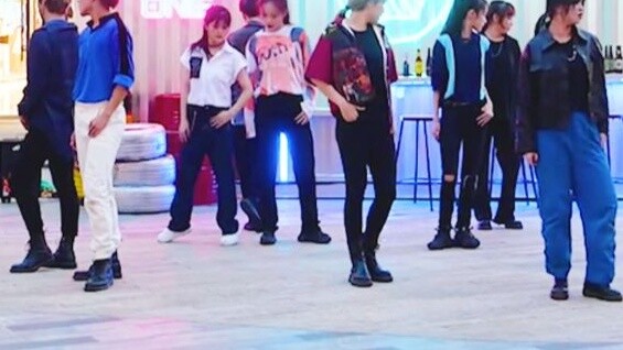[Random Dance Hangzhou Fifth Roadshow] Màn nhảy nhóm siêu mạnh mẽ của mười ba người! Sẵn sàng để yêu