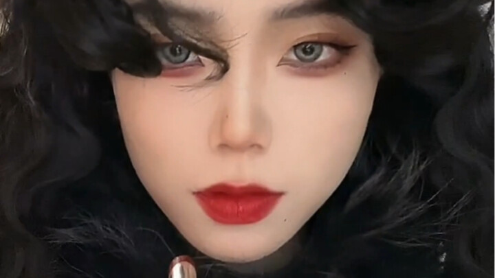 Gak mau jadi melati putih polos, Kak cuma mau jadi mawar merah!