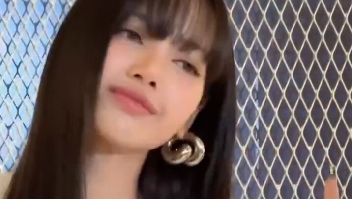 LISA Seoul ROCKSTAR ออฟไลน์ flash mob งาน D2 - สภาพดี! - -