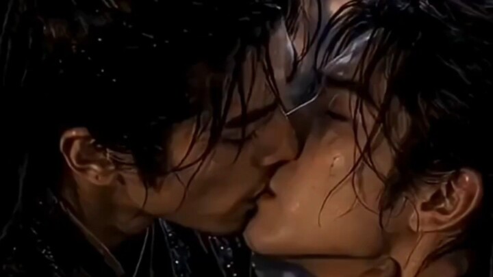 The Forbidden Kiss - The Emperor's Male Concubine
