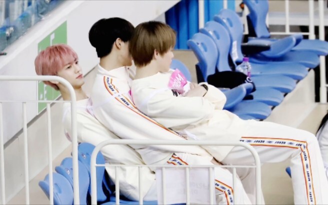 [Roh Je-min, Lee Dae-noo, Zhong Chenle] — Adorable Stacking Fun 🐶 🐰 🐬