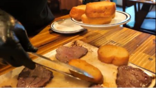 Các công thức khác nhau và không gian khác nhau để chế biến món bít tết #amthuc #monngon