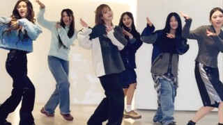 IU x NewJeans ปล่อยวิดีโอเต้นเพลง "Spore" แล้ว!