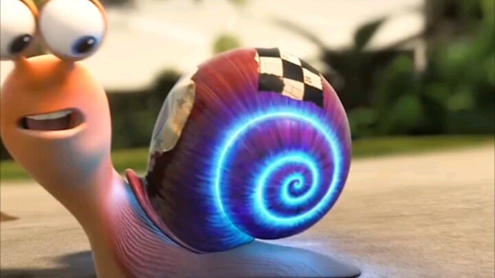 By accident, the snail gained the "extreme speed" and is faster than a car! ! ! !