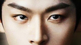 "แต่จักรพรรดิ์นิรันดร์นั้นมีดวงตาแห่งความรักคู่หนึ่ง" [ภาพเหมือนส่วนตัวของซวนซวน |.