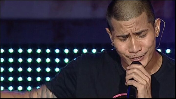 รักเองช้ำเอง - (LIVE VERSION)