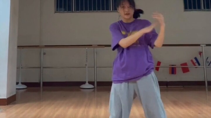 Thunderous with various fan dances, also known as the self-cultivation of a fan