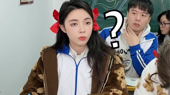 Waktu itu benar-benar suka model yang sama dengan sahabatku, lho