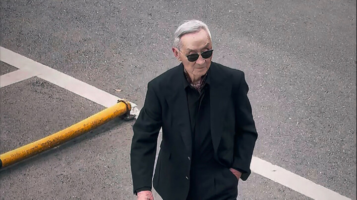 OOTD: Kudengar kakekmu akan datang menghadiri pertemuan orang tua murid