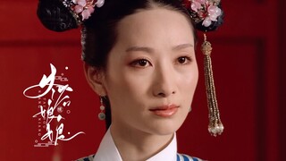 Lúc đầu, anh nắm tay họ và nói những lời yêu thương khác nhau với họ. Nhưng sau đó, sự mới lạ đã qua
