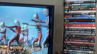 Xem Showa Ultraman phiên bản dịch trên TV đời cũ thì thế nào? Đây là cách xem Showa Ultraman đúng cá