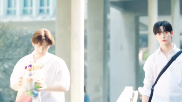 ชายรุ่นน้องสุดแบ๊วจอมบงการ × หญิงสาวเย็นชาทรงเสน่ห์ สุดยอดคู่รักสายฟิน! ดูจบหัวใจแทบหยุดเต้นไปหนึ่งจ