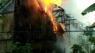 mohon. doanya. guys. itu. di. belakang. rumah. ku🙃🙃🙃