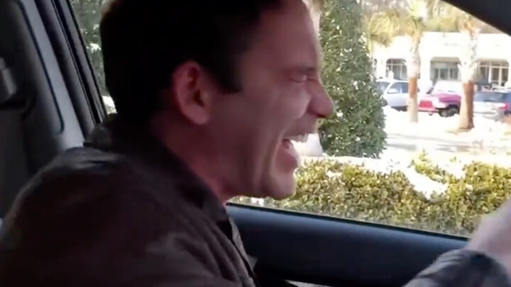He said that when he watched the movie "Joker", he felt like he was looking in a mirror and felt tha