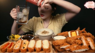 Cơm cùng thịt chiên xù có cả phô mai kéo sợi  phần 1 #mukbang