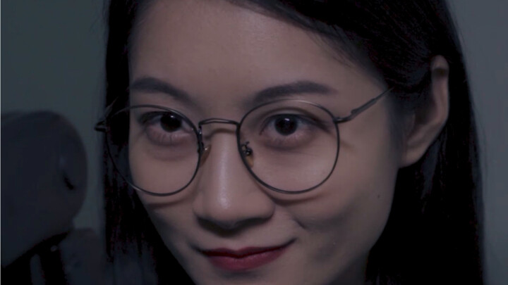 She doesn’t have a boyfriend? Then who is this man? Looks like we’ll need to take some tough measure