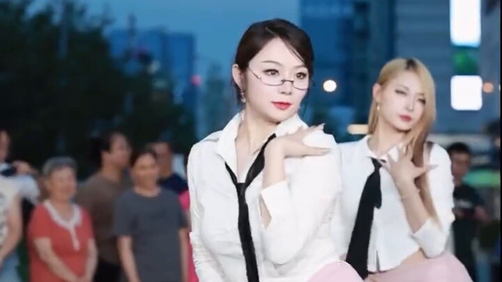 Dọc 4K | 【AOA-Oh Boy】Đi cùng tôi đến văn phòng nhé~