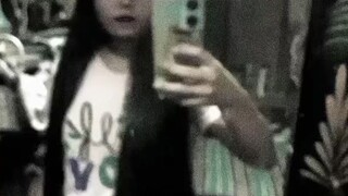 mirror shot lipsing cute gils