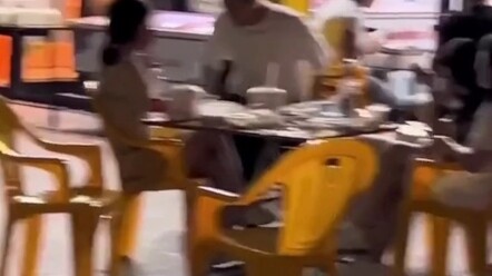 Begitu memalukan di depan umum