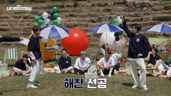 Wow, this episode's iconic scene is here! Li Kaichan VS Xiao Jun dance battle!! Hahahahahahaha