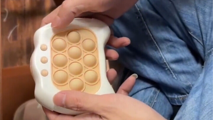 كنت أشتريه في الأصل للطفل، لكنني أصبحت مدمنًا عليه بنفسي