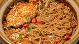 Delicious Braised Egg Noodles in 10 Minutes