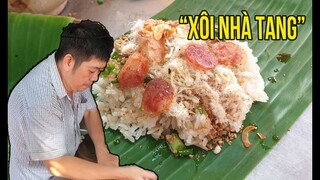 Hương Vị Gói Xôi "Nhà Xác" Có Gì? Cách Ăn Xôi "Nhà Xác" Độc Đáo