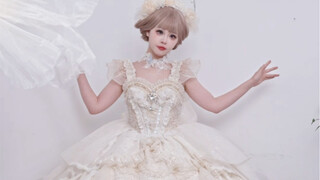 Chiếc váy siêu lớn mình mặc tại hội chợ anime trước đây