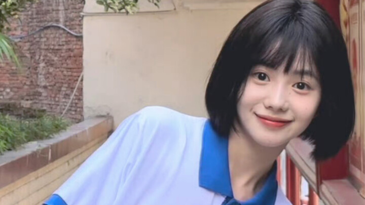 After Chen Xiaoxi, it’s been ages since I’ve seen such a cute and lively mushroom cut!