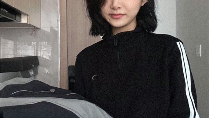 Chia sẻ bộ đồ thể thao