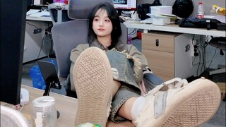 天天想离职，月月拿全勤