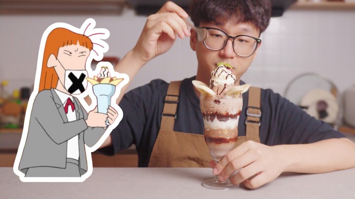 The first dessert of the Red Scorpions team, chocolate banana sundae!