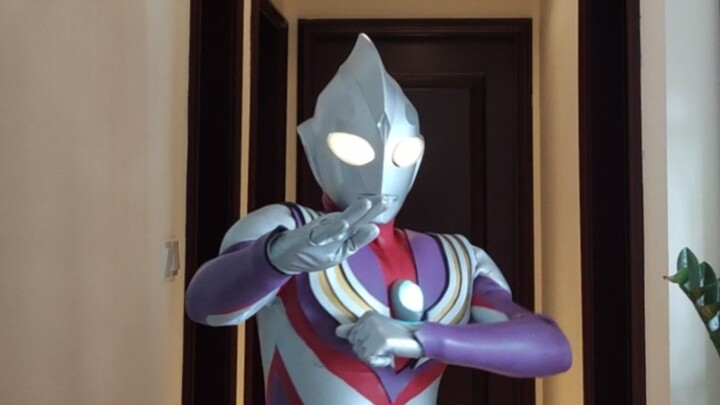<เคสหนัง Ultraman Tiga แบบโฮมเมด> ฉันได้ทำเคสหนัง Ultraman Tiga จริงๆ ขึ้นมา!