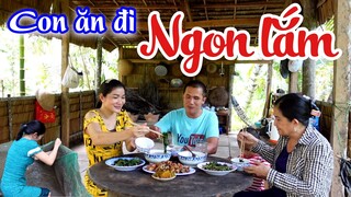 Mẹ chồng nàng dâu làm món thịt kho sả bấu ngon tuyệt