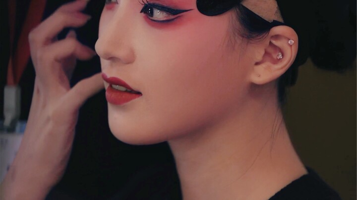 Catatan Kecil tentang Riasan