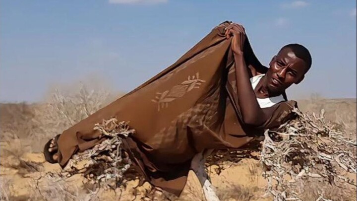 لماذا ينام الرعاة الأفارقة على الأشجار؟