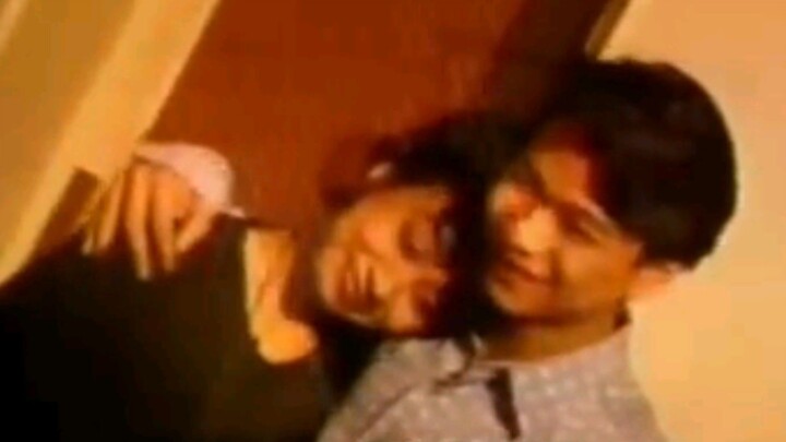 U K S {DI SINI MENUNGGU}