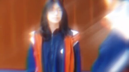 “จูงมือกันเดินไปด้วยกันนะ”