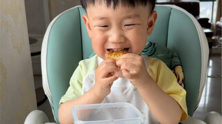 红薯薄片，和我想象的有点不一样，这锅应该甩给手套还是烤箱，反正我肯定没做错