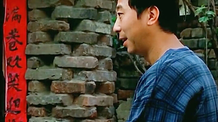 The man had nowhere to get married, so he had no choice but to build the tree into the house.