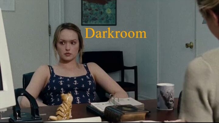 Darkroom Dual[Hindi-English].AAC.BluRay.h264