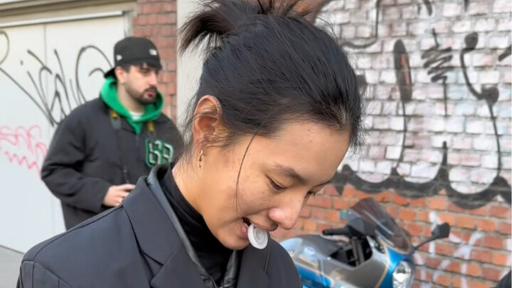 คุณก็รู้จักฉันจากวิดีโอนี้ใช่ไหมล่ะ?