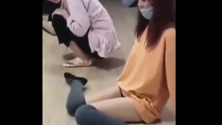 The angle of this leg is ridiculous???